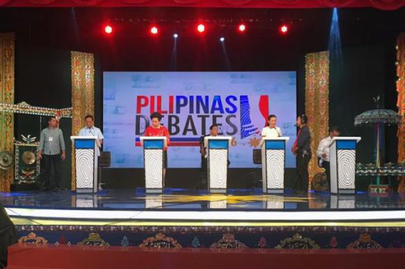 presidential-debate-photo-by-james-jimenez-2_0